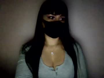  adela c